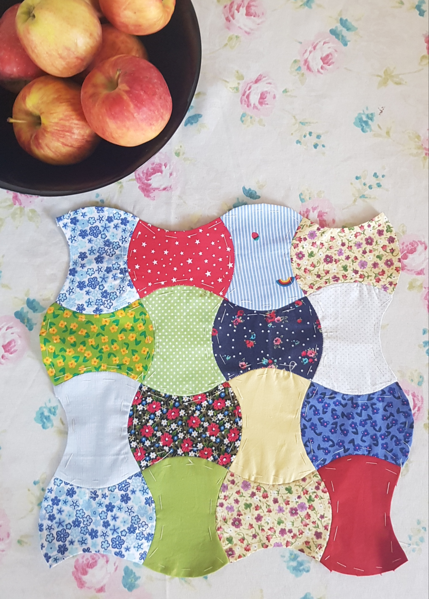 Free Printable Apple Core Quilt Template